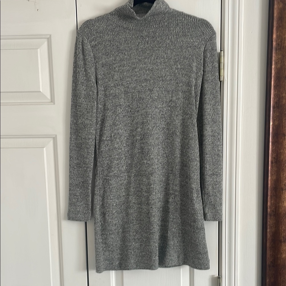 Lou & Grey Gray Long Sleeve Dress